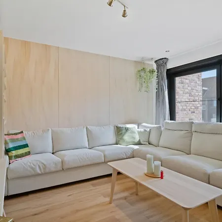 Holiday home Oostwest - Ruime Woning Met Tuin Nabij Ostend
