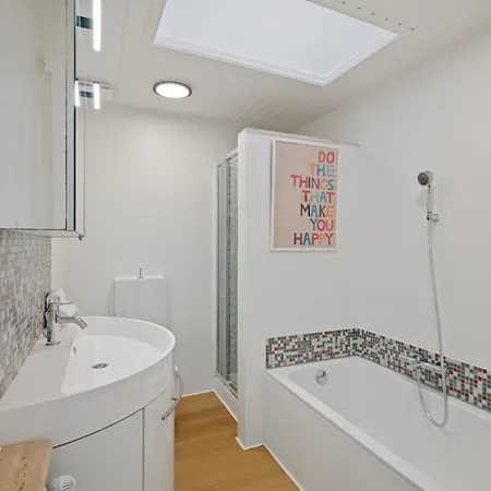 Oostwest - Ruime Woning Met Tuin Nabij Holiday home